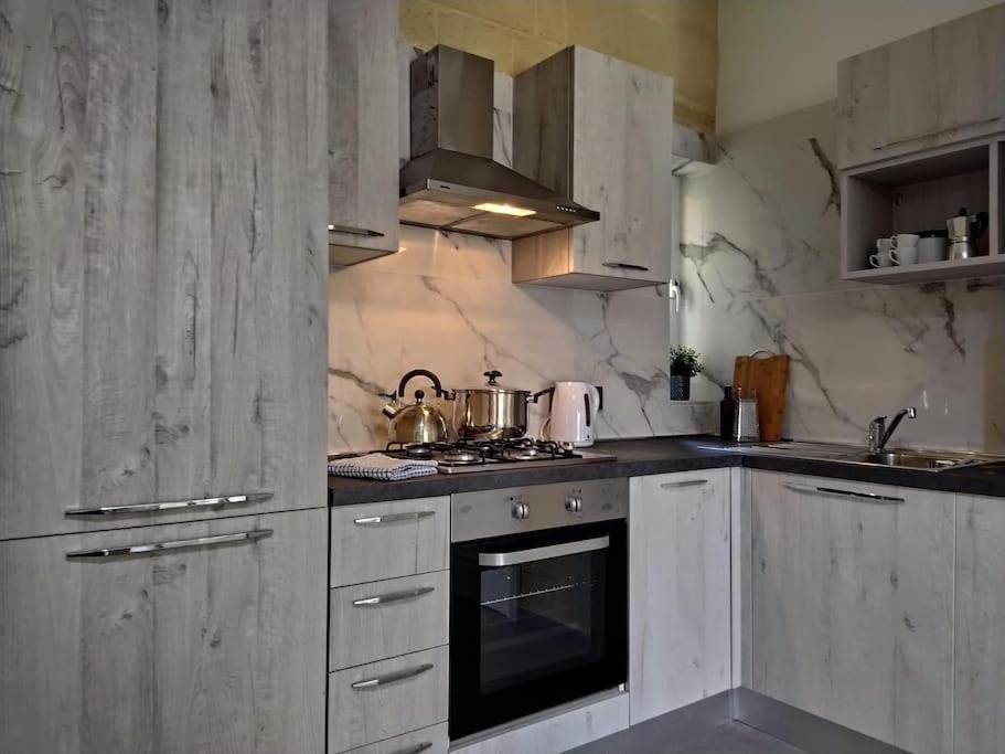 Close To The Sea Apartment *